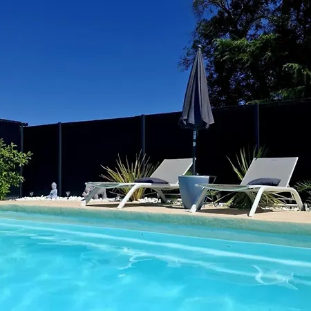 Apartament Eden & *