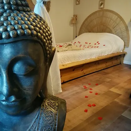 Апартаменты Eden & *