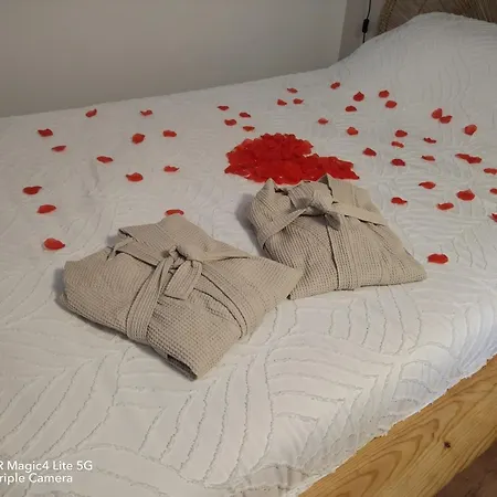 Апартаменты Eden & *